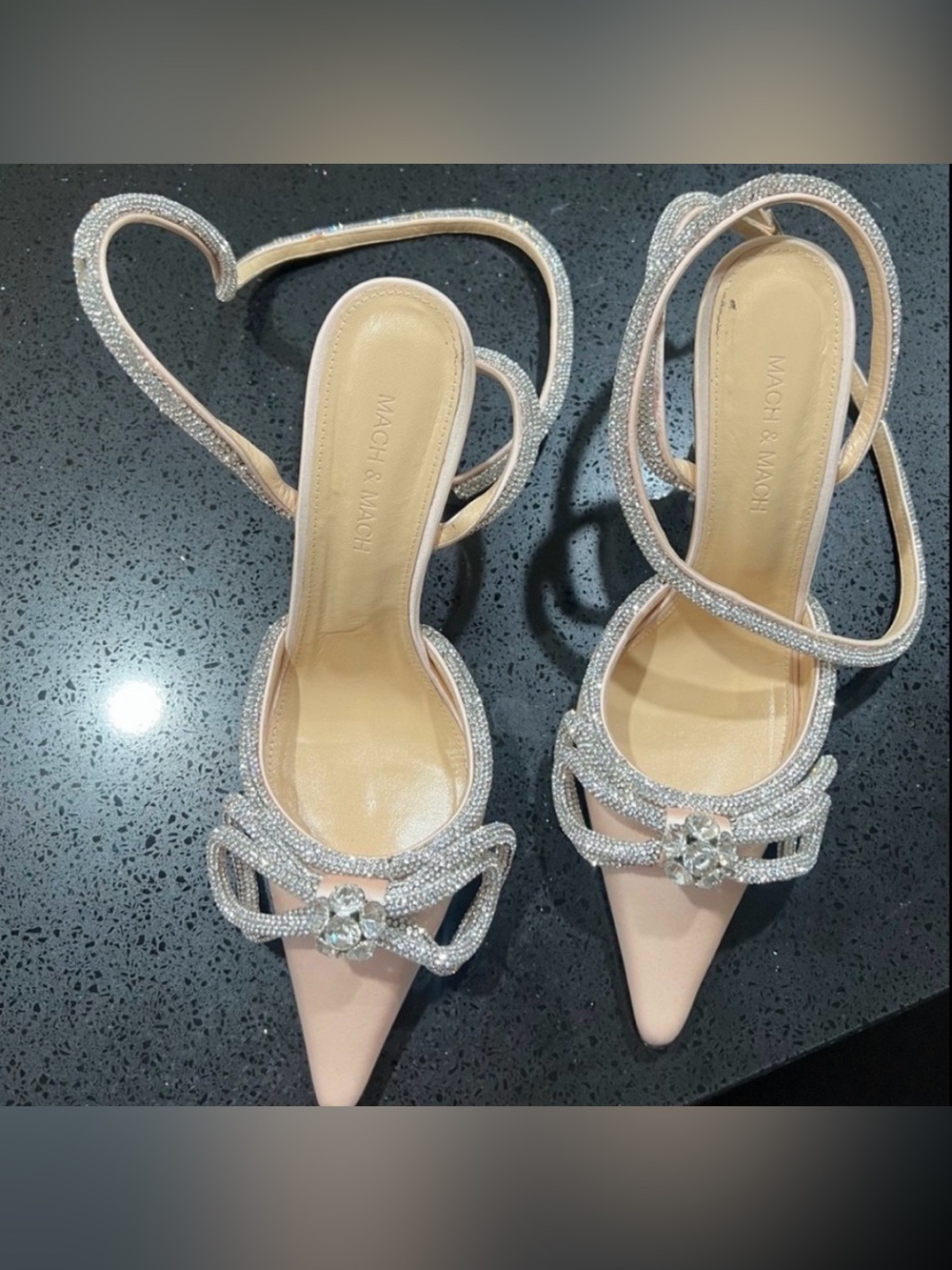 MACH & MACH
110mm Double Bow crystal-embellished satin pumps.
Color: Powder Pink